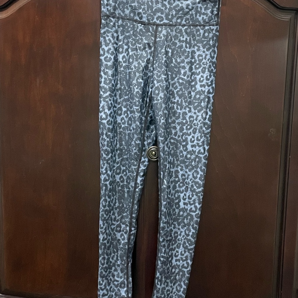 Zyia leggings